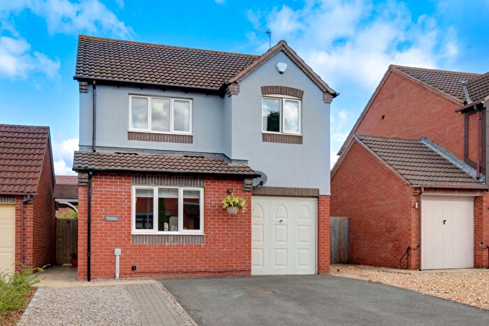 3 Bedroom Detached House For Sale In Farne Avenue, WR5