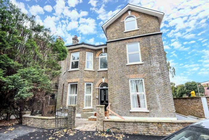 1 Bedroom Flat To Rent In Court Yard Eltham, SE9