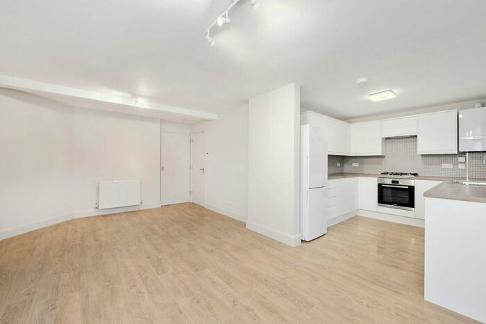 2 Bedroom Flat To Rent In Noel Road, Acton, W3