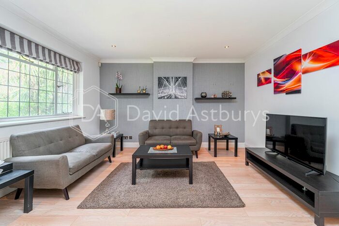 3 Bedroom Flat To Rent In Lyttelton Road, Hampstead Garden Suburb, London, N2