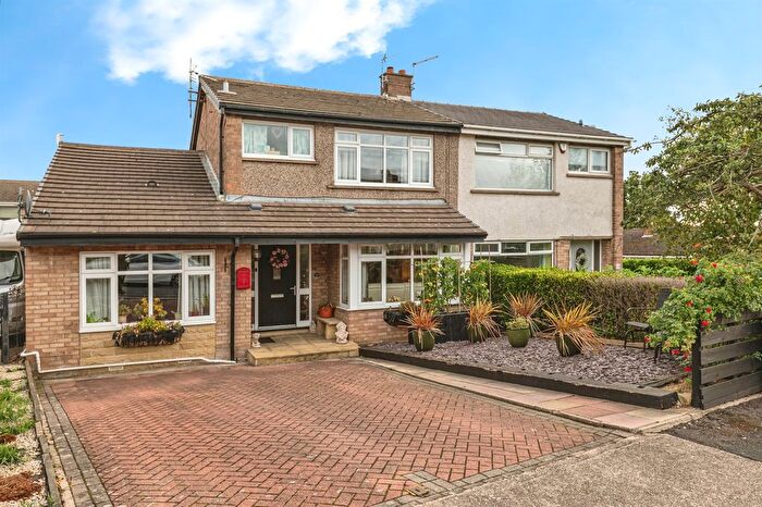 3 Bedroom Semi-detached House For Sale In Mapplewell Crescent, Ossett, WF5