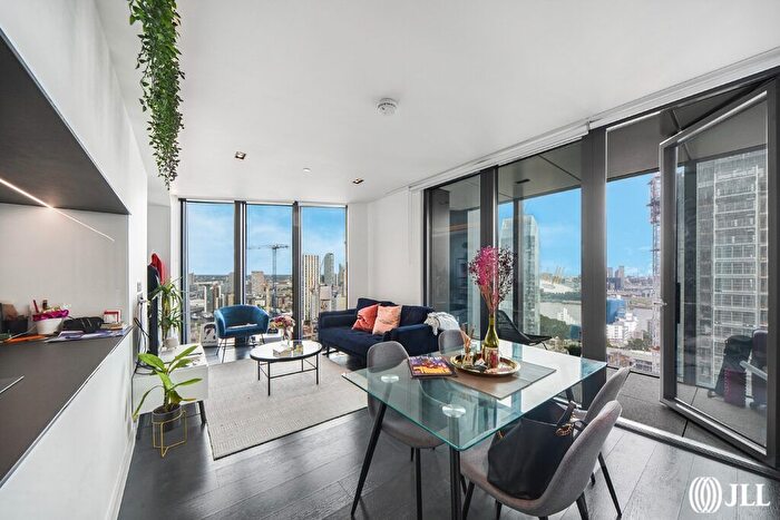 2 Bedroom Flat To Rent In Amory Tower, Marsh Wall, E14