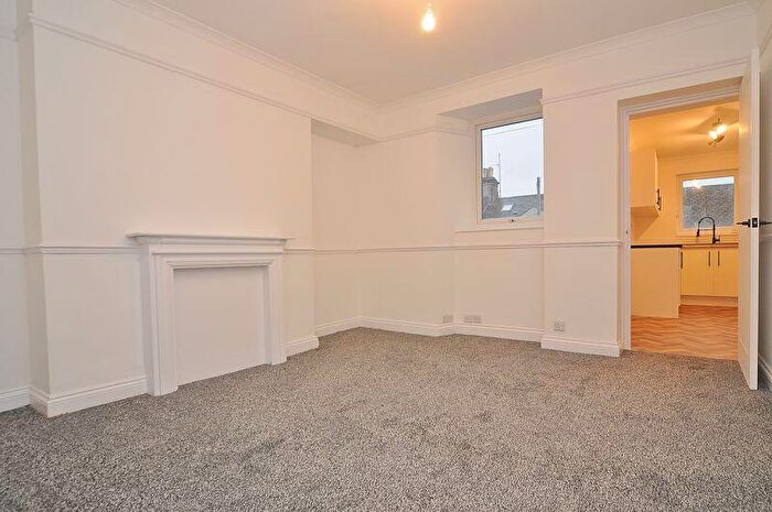 1 Bedroom Flat To Rent In Wilton Street, Plymouth - One-bedroom Flat, PL1