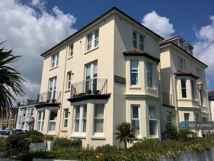 2 Bedroom Flat To Rent In Stade St, Kent, CT21