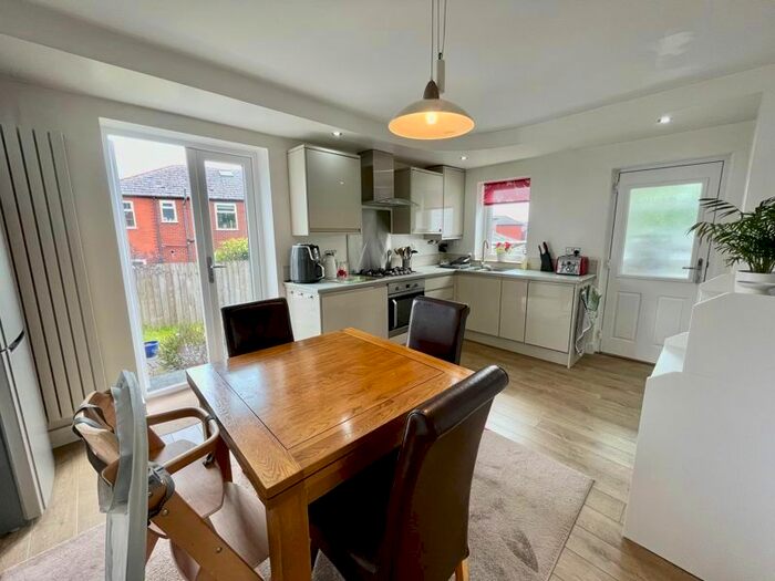 3 Bedroom Semi-Detached House To Rent In Frankford Square, Smithills, Bolton, BL1
