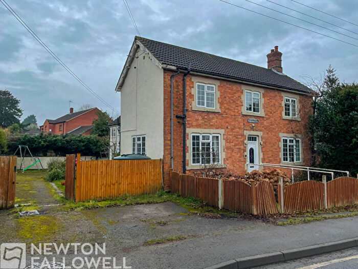7 Bedroom Detached House For Sale In Great North Road, Gamston, DN22