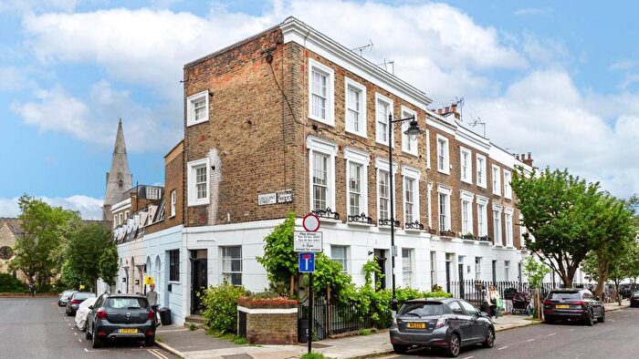 1 Bedroom Flat For Sale In Flat C, Huntingdon Street, Barnsbury, London, N1