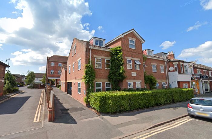 2 Bedroom Flat For Sale In Bonita Court, Palmerston Road, Bournemouth, BH1