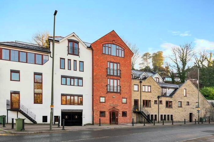 2 Bedroom Flat To Rent In Riverside, Guildford, GU1