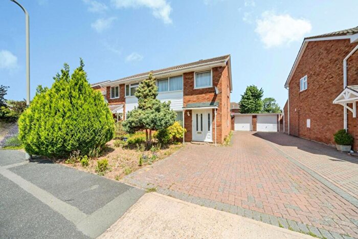 3 Bedroom Semi-Detached House For Sale In Temple Close, Bletchley, Milton Keynes, Buckinghamshire, MK3