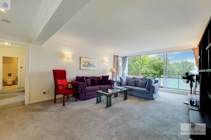 3 Bedroom Flat To Rent In Sussex Square, London, W2