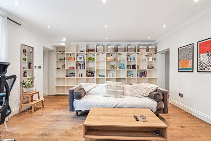 1 Bedroom Flat To Rent In Gloucester Avenue, London, NW1