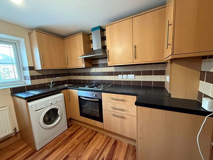 2 Bedroom Flat To Rent In Ilford, IG1