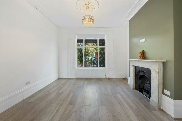 4 Bedroom House To Rent In Ockendon Road, London, N1