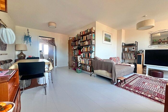 3 Bedroom Terraced House For Sale In Windmill Road, Aldershot, Hampshire, GU12