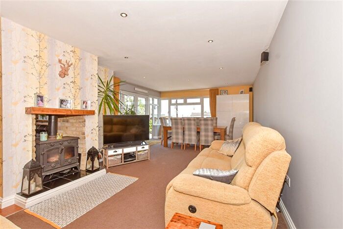 4 Bedroom Detached Bungalow For Sale In Cliff Drive, Warden, Sheerness, Kent, ME12