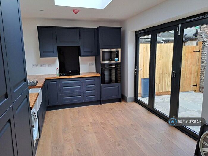 3 Bedroom Flat To Rent In Tyrwhitt Rd, London, SE4