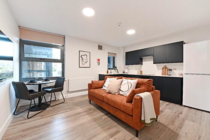 3 Bedroom Apartment To Rent In Broomgrove Apartments, Broomgrove Road, Sheffield, S10