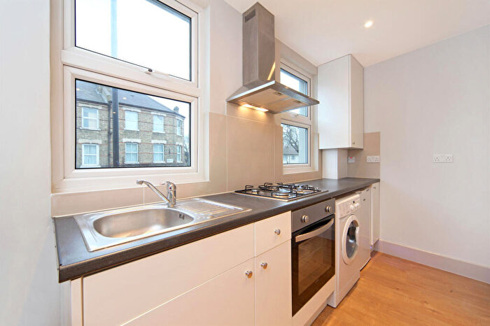 Studio To Rent In Norwood High Street, London, SE27