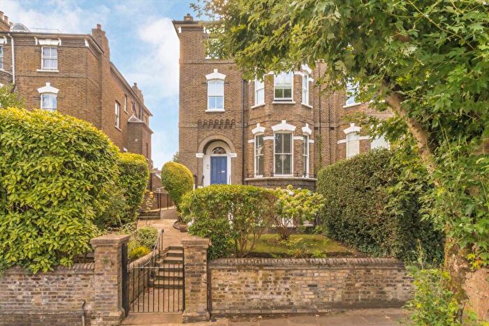 2 Bedroom Flat For Sale In Thurlow Road, Hampstead, NW3