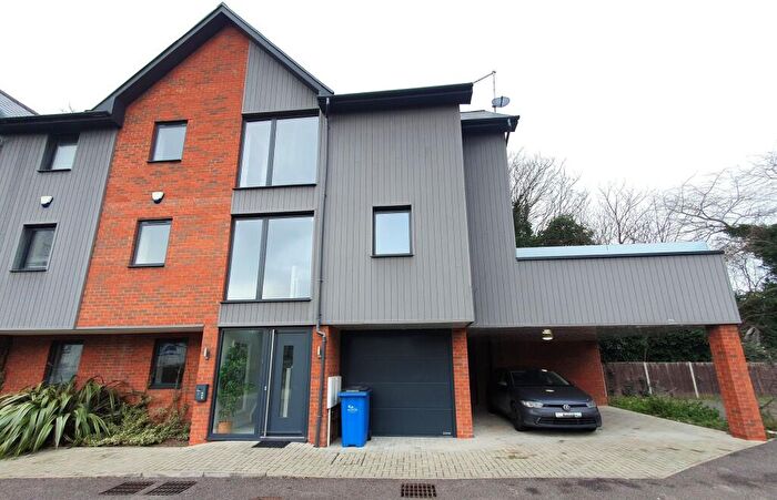 4 Bedroom Semi-Detached House To Rent In Belmont Road, Whitstable, CT5