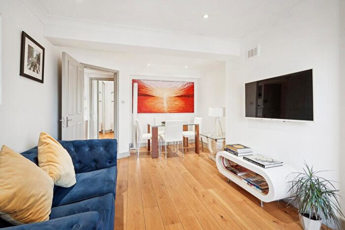 1 Bedroom Flat For Sale In Gunter Grove, Chelsea, London, SW10