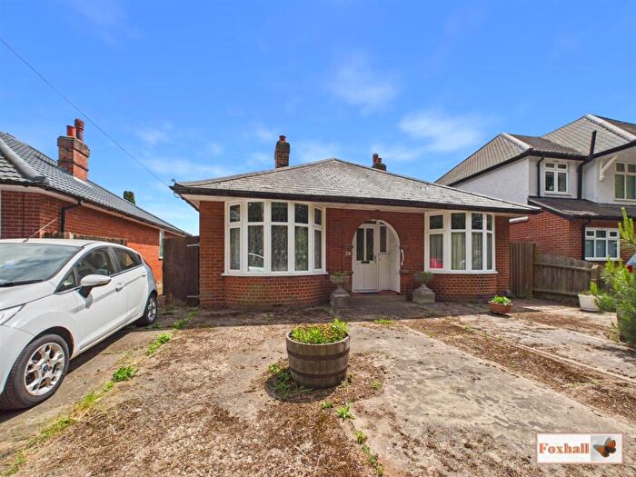 3 Bedroom Detached Bungalow For Sale In Heath Lane, Ipswich, IP4
