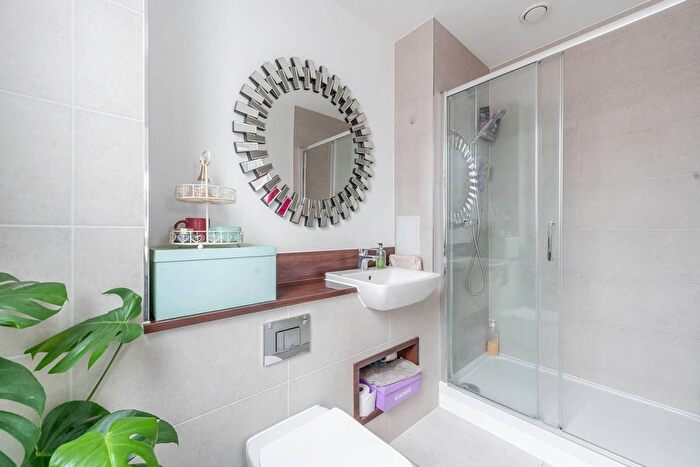 2 Bedroom Flat To Rent In College Road, Harrow, HA1