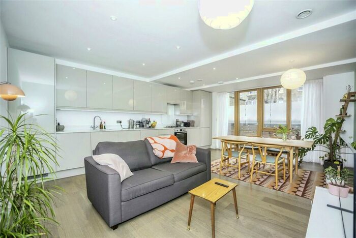 1 Bedroom Flat For Sale In Clyde Terrace, London, SE23