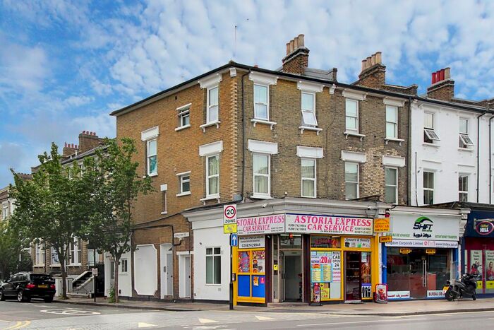 2 Bedroom Flat To Rent In Uxbridge Road, London, W12