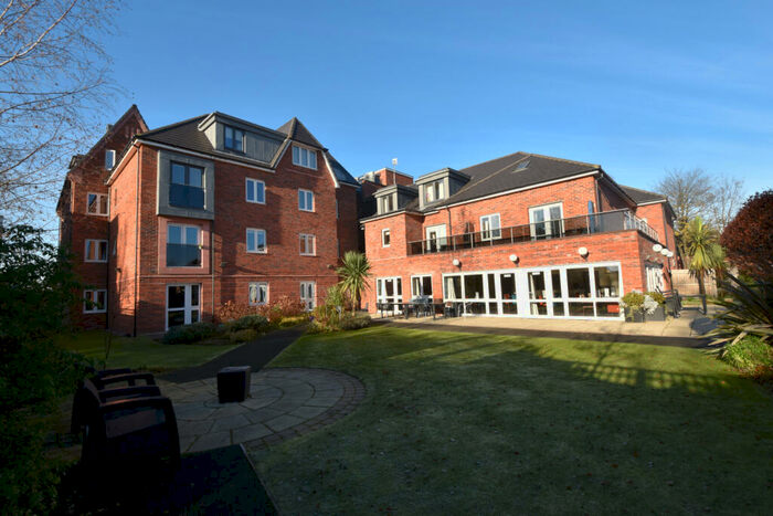 1 Bedroom Retirement Property For Sale In Oakfield Court, M41