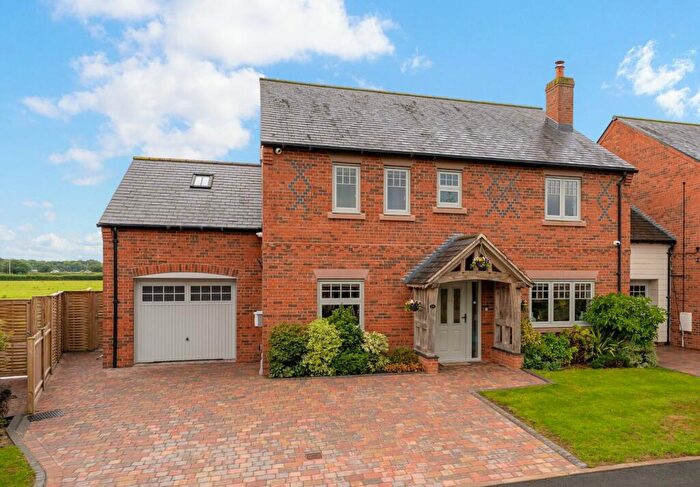 5 Bedroom Detached House For Sale In Pulford, Chester, Cheshire, CH4