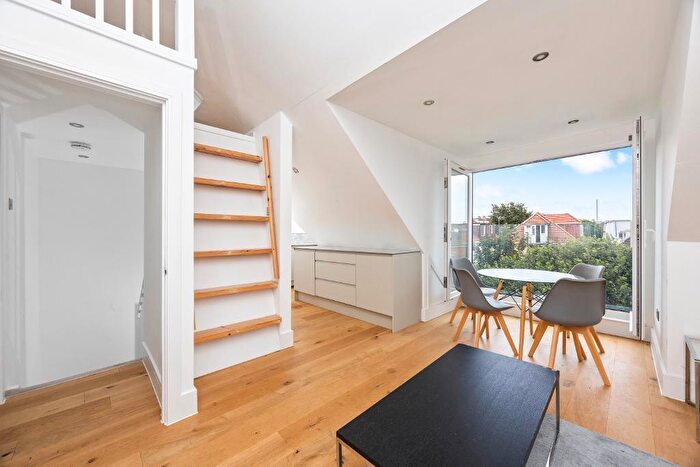 1 Bedroom Apartment For Sale In Granville Road, Hove, BN3