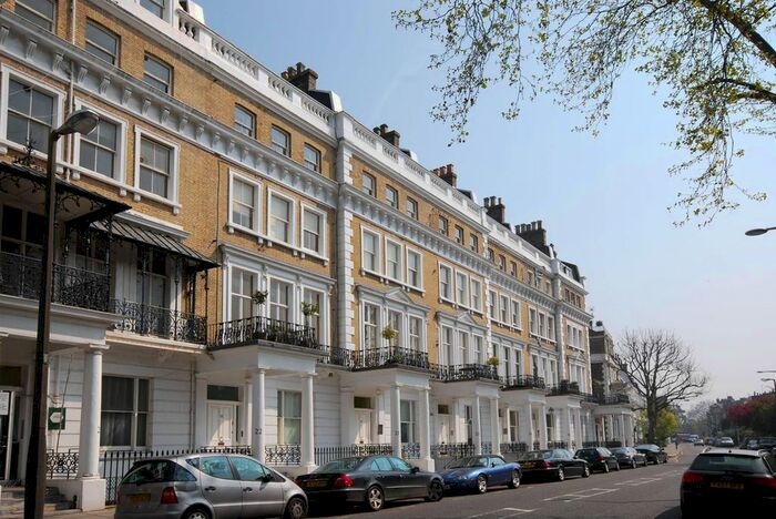 3 Bedroom Flat To Rent In Onslow Gardens, Chelsea, London, SW7