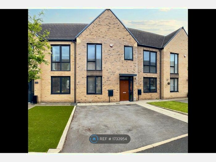 3 Bedroom Semi-Detached House To Rent In Etchells Road, West Timperley, Altrincham, WA14