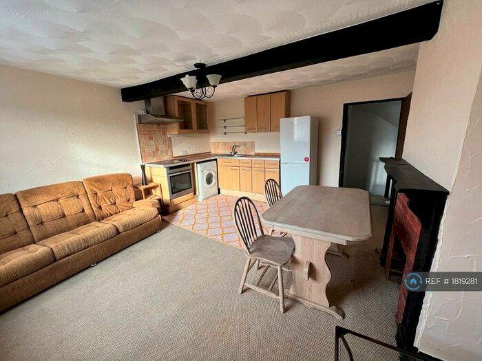 1 Bedroom Flat To Rent In Radlett Road, Frogmore, St. Albans, AL2