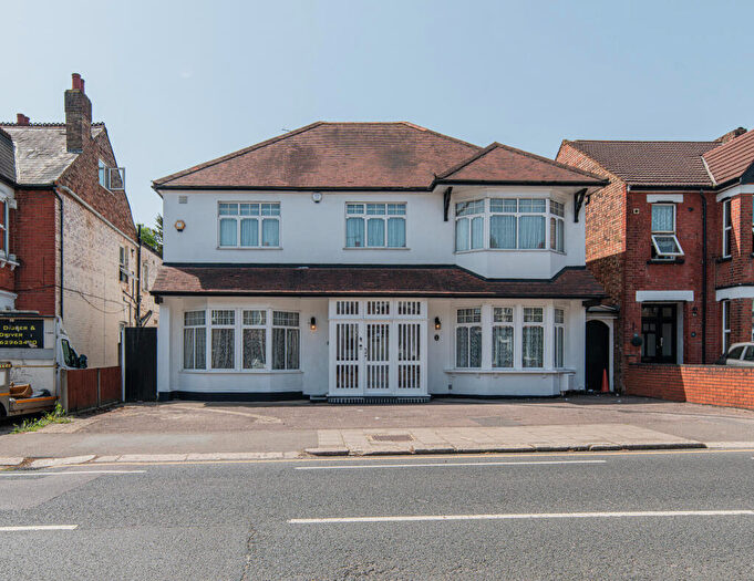 8 Bedroom Detached House For Sale In Harrow View, Harrow, HA1
