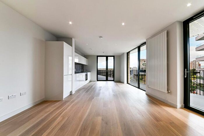 2 Bedroom Apartment For Sale In Mercier Court, Royal Court, E16
