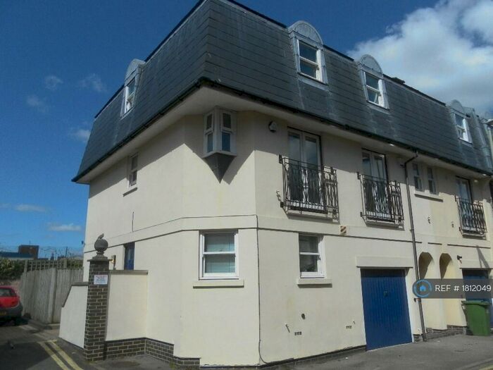 3 Bedroom Terraced House To Rent In Witcombe Place, Cheltenham, GL52