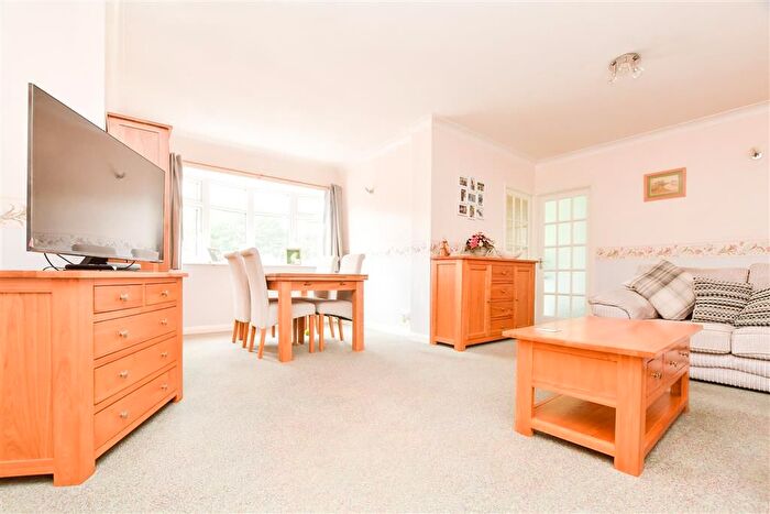 3 Bedroom Detached Bungalow For Sale In Medway, Crowborough, East Sussex, TN6