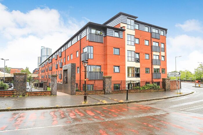 2 Bedroom Flat For Sale In Broad Gauge Way, City Centre, Wolverhampton, WV10