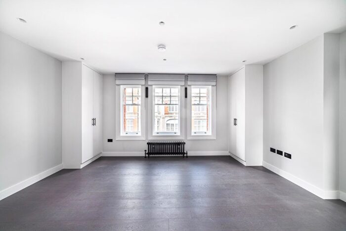 Studio To Rent In Shaftesbury Avenue, Chinatown, W1D