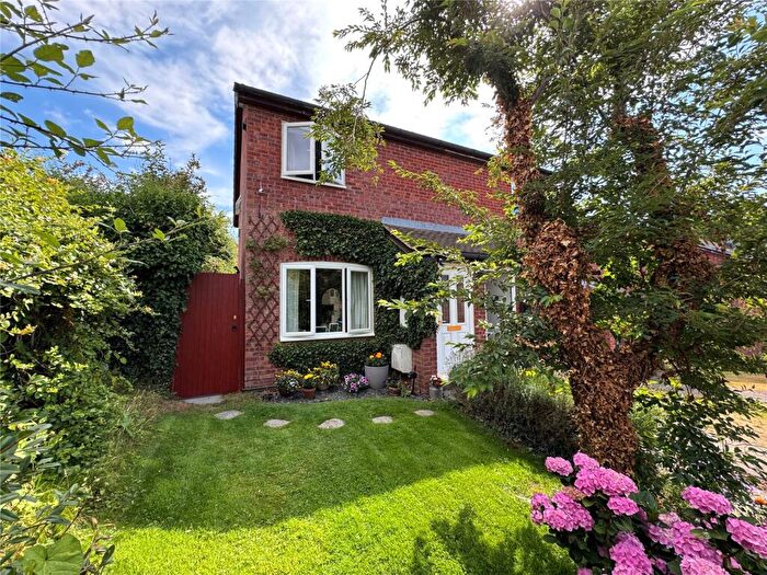 2 Bedroom End Of Terrace House For Sale In Stable Close, Burghfield Common, Reading, Berkshire, RG7
