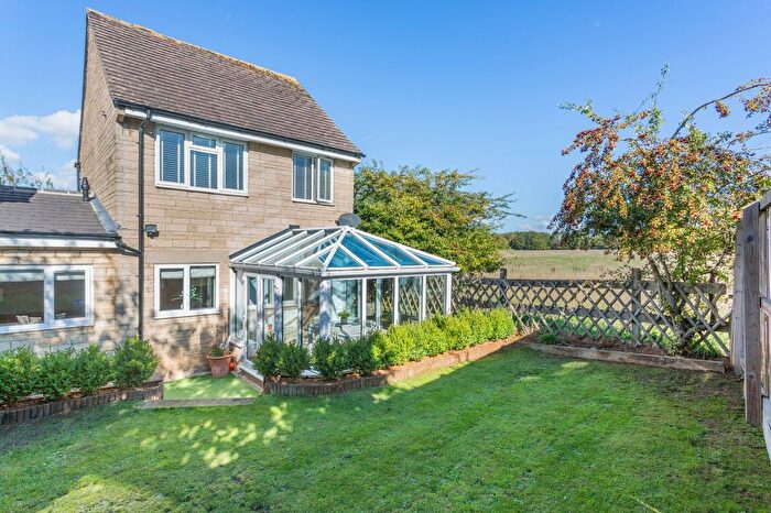 3 Bedroom Detached House For Sale In Longtree Close, Tetbury, Gloucestershire, GL8