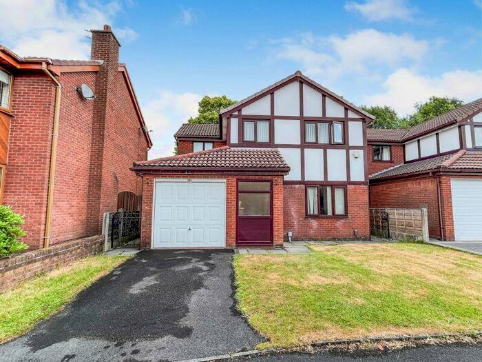 4 Bedroom Detached House To Rent In Saltram Close, Radcliffe, M26