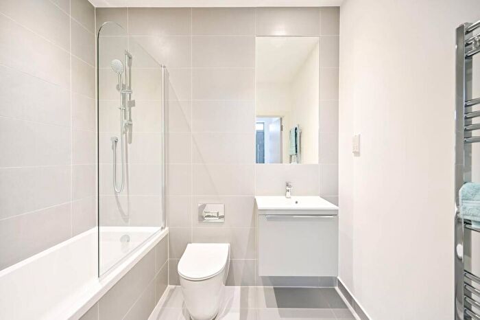 1 Bedroom Maisonette To Rent In Hampden Road, Kingston, KT1