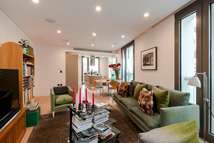 2 Bedroom Flat For Sale In Westbourne Gardens, London, W2