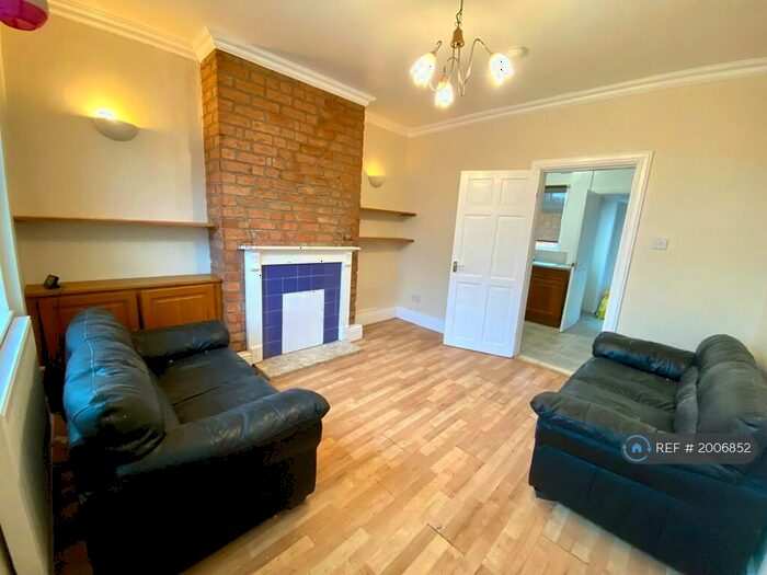 2 Bedroom Terraced House To Rent In Deabill Street, Netherfield, Nottingham, NG4