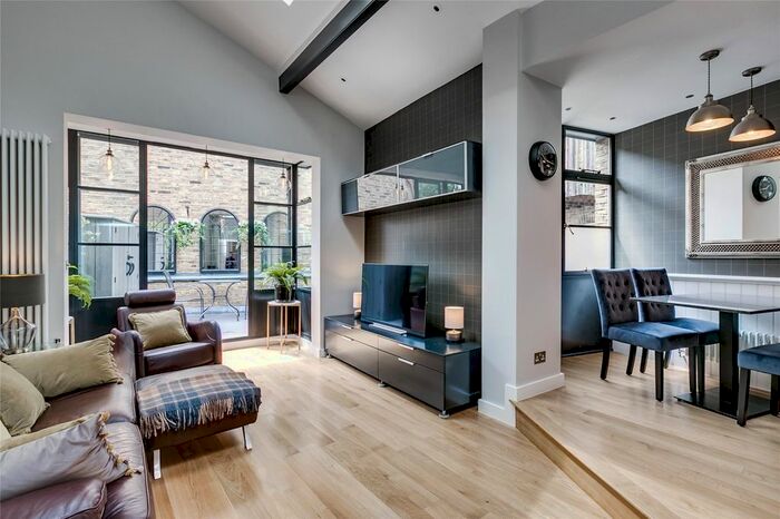 2 Bedroom Flat To Rent In Duchess Court, Dinsmore Road, London, SW12