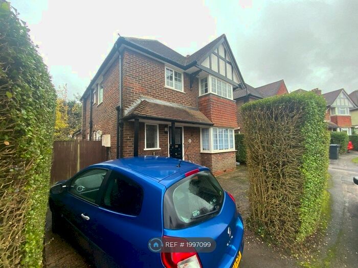 6 Bedroom Detached House To Rent In Ashenden Rd, Guildford, GU2